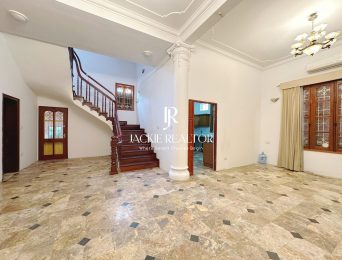 Spacious 5-bedroom garden villa for rent on To Ngoc Van Street (4)