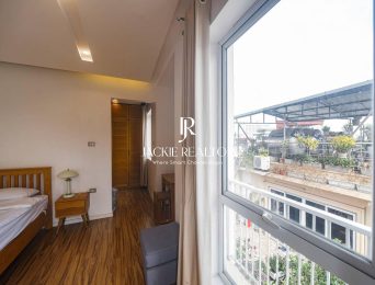 Spacious Duplex Apartment for Rent – Ba Mau Lake, 304 Le Duan Str, Dong Da Distr, Hanoi (5)