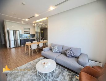 Sparkling city view 3BRs apartment for rent at Vinhomes Metropolis (3)