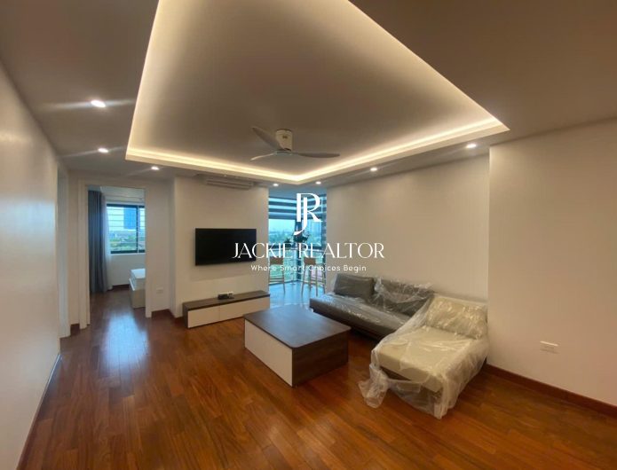 Sparkling new 3BHK apartment at E5 Ciputra for rent (1)