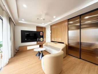 Spectacular rustic 3-bedroom apartment in Kosmo Tay Ho for rent (2)