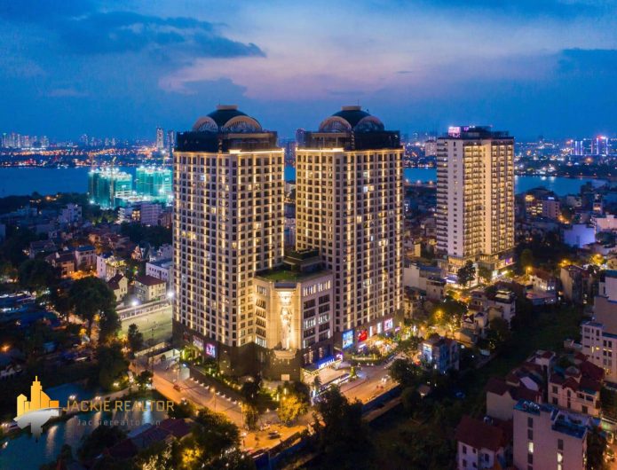 Splendid 2BRs apartment for rent at D' Le Roi Soleil Hanoi, facing the internal area (1)