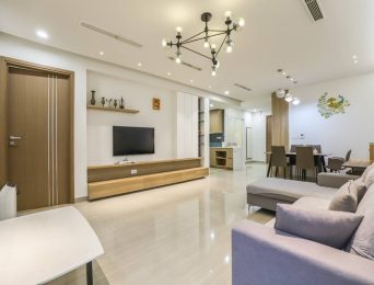 Splendid 3-bedroom apartment at L3 Ciputra for rent (2)