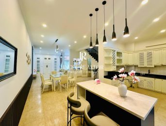 Splendid 4-bedroom house for rent at Ciputra Hanoi (4)