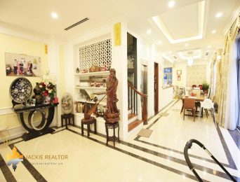 Splendid fully furnished villa for rent in Vinhomes The Harmony (3)