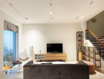 Splendid house Vinhomes Riverside for rent close to BIS (3)