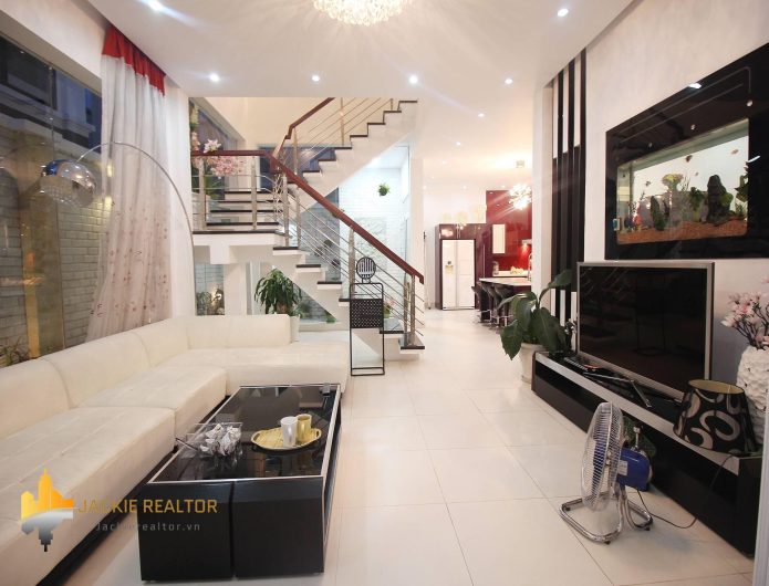 Stunning 4BRs villa for rent in T8 Ciputra (1)