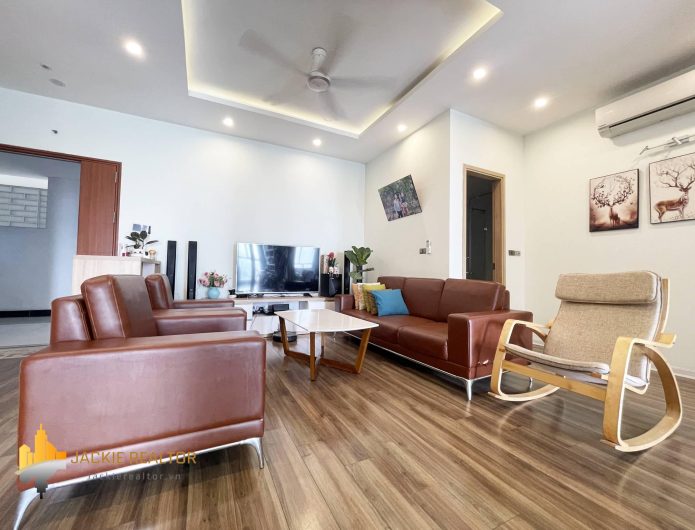 Stylish 3-bedroom apartment in N02T2 Ngoai Giao Doan for rent (1)