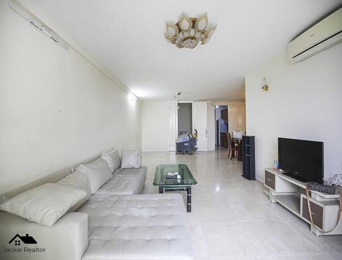 Super cheap 182 m2 apartment for rent in Ciputra (4)