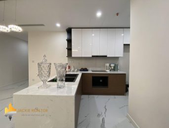 Super cheap 2-bedroom apartment for rent in Sunshine City (9)