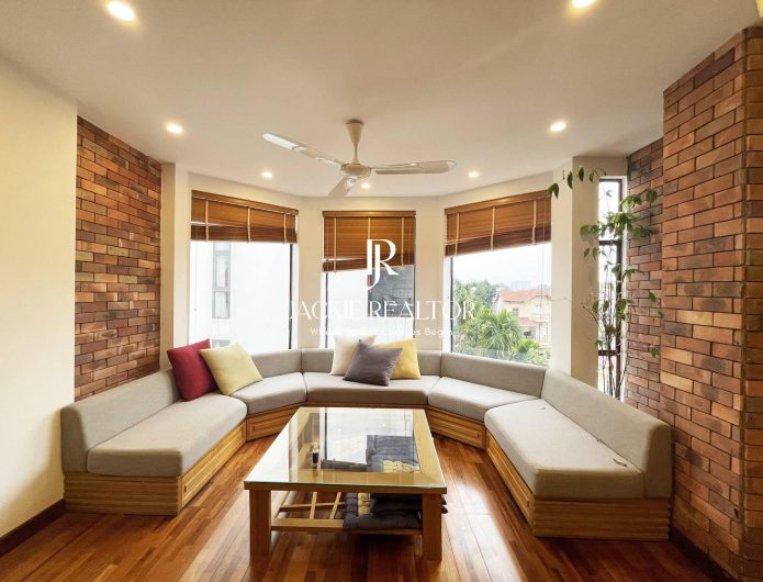 Super cheap - super spacious 2BDs serviced apartment for rent in Tay Ho (1)