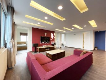 Super large 280m2 - 5BDs apartment in E4 E5 Ciputra for rent (4)