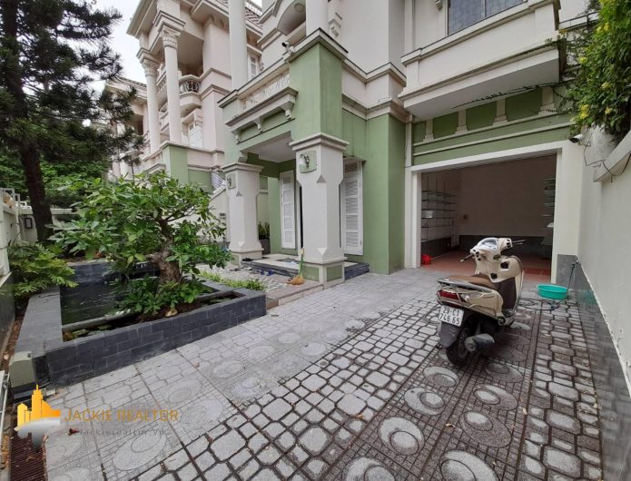 Super large T5 Ciputra villa for rent (1)