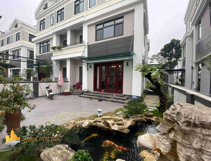 Super nice semi-detached villa for rent in Starlake - 3700$ (1)