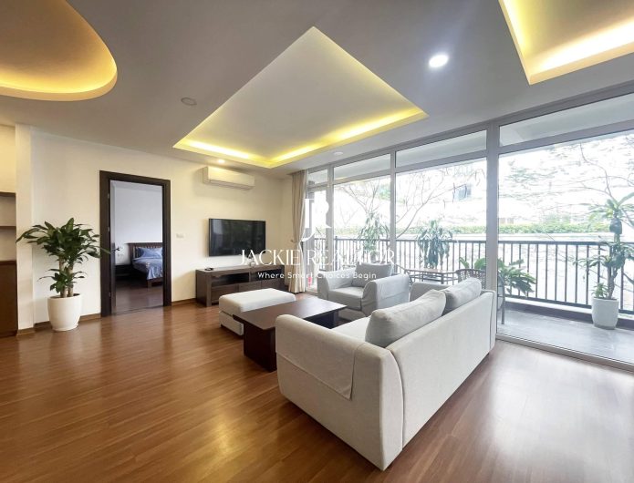 Super spacious 200m2 apartment for rent in Tu Hoa, near Sheraton Hanoi (1)