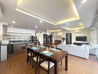 Super spacious 200m2 apartment for rent in Tu Hoa, near Sheraton Hanoi (4)