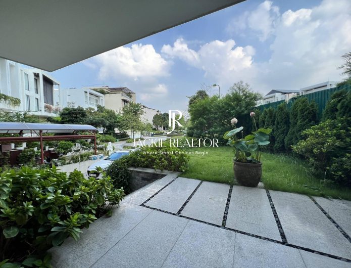 Superlative villa for rent in Q Ciputra, Westlake Hanoi (1)