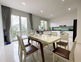 Tremendous 3BRs villa for rent in Vinhomes Riverside Hoa Lan (5)
