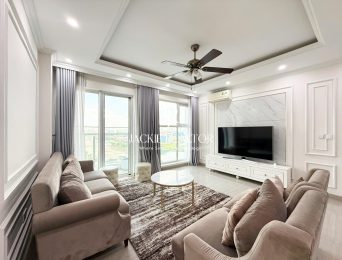 Unbeatable 3-bedroom apartment at L4 Ciputra for rent (2)