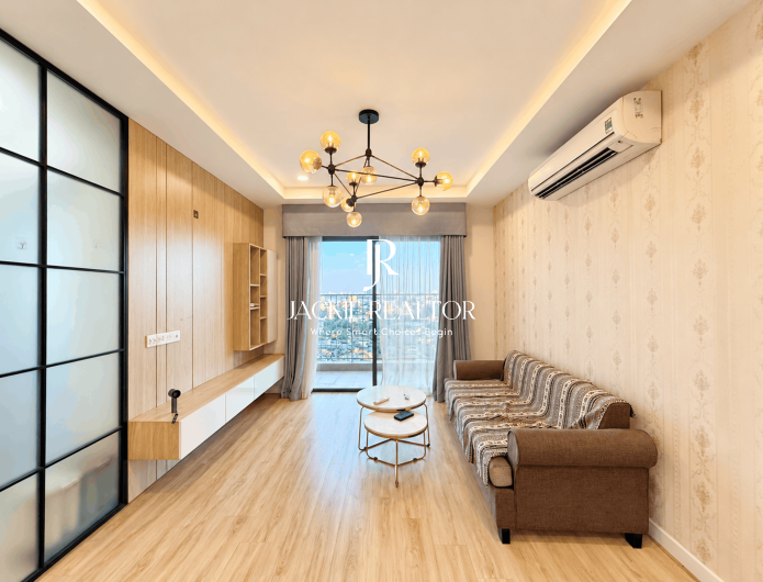 Unbeatable price - 3BRs apartment in Kosmo Tay Ho rents at only 850 USD per month (1)