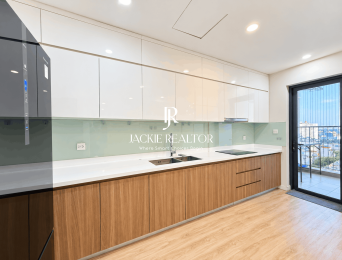 Unbeatable price - 3BRs apartment in Kosmo Tay Ho rents at only 850 USD per month (2)
