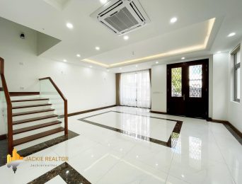 Unfurnished villa for rent in Vinhomes The Harmony, near Vinschool (3)