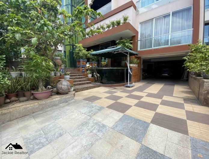 V.I.P villa for rent in Ciputra Hanoi (35)