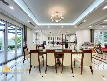 Vast garden detached house for rent in Vinhomes Riverside Bang Lang (5)