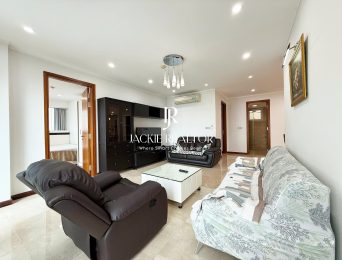 Very cheap 146-SQM 3-bedroom apartment in L2 Ciputra for rent (2)