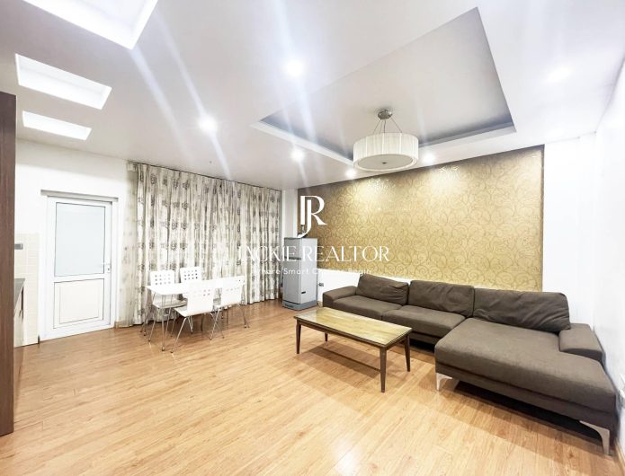 Very cheap 2BHK apartment in Dang Thai Mai for rent (1)