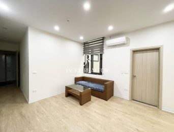 Very cheap 2BRs apartment for rent in Thuy Khue, opposite Thu Cuc hospital (3)