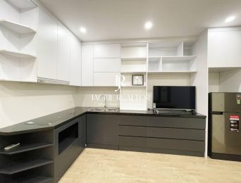 Very cheap 2BRs apartment for rent in Thuy Khue, opposite Thu Cuc hospital (5)