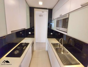 Very large golf view apartment for rent in Ciputra (12)