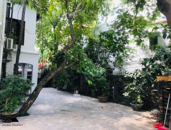 Villa for rent in Dang Thai Mai Street, Tay Ho District, Hanoi (5)