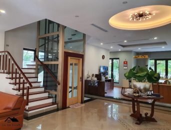 Villa for rent in Vinhomes Riverside (3)
