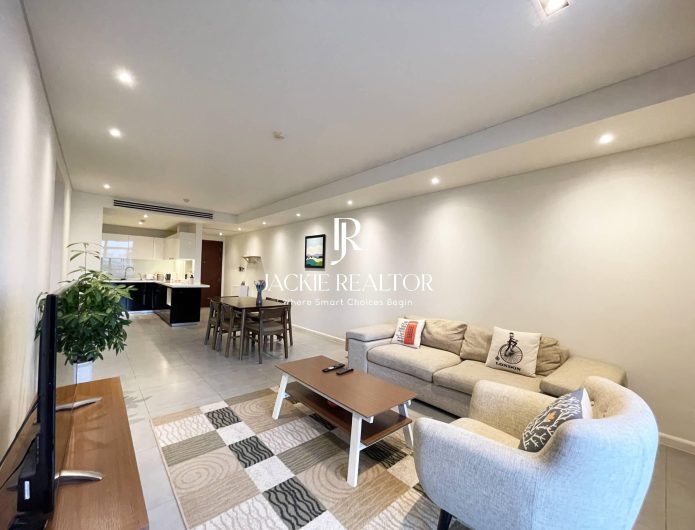 Watermark Hanoi Cozy 2-bedroom apartment for rent - Free gym and pool (1)