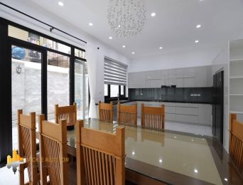 Well-furnished villa for rent in C4 Ciputra (3)