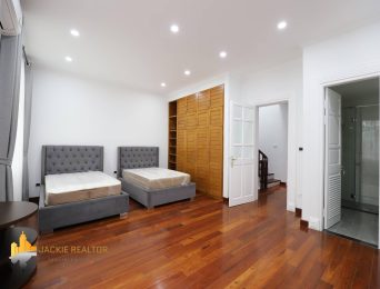 Well-furnished villa for rent in C4 Ciputra (4)