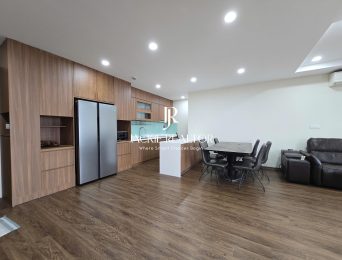 Well-remodelled 1-bedroom apartment at Kosmo Tay Ho for rent (5)