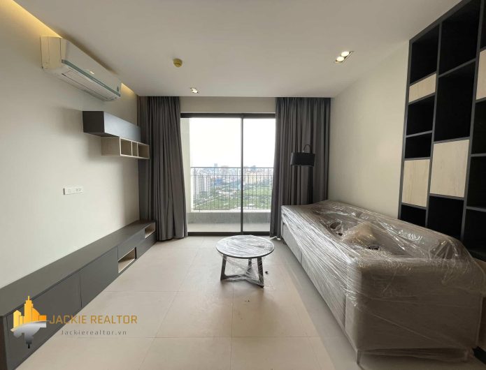Well-renovated 3BRs apartment for rent at Sunshine Riverside (1)