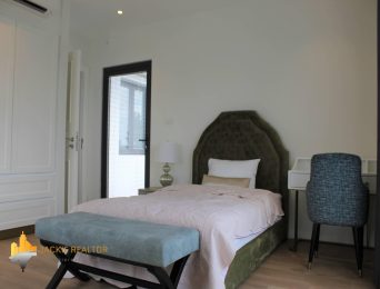 Western style detached villa for rent in Vinhomes Riverside (19)