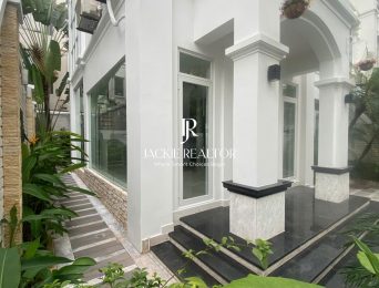 Wonderful 150-SQM garden villa for rent in T8 Ciputra (2)