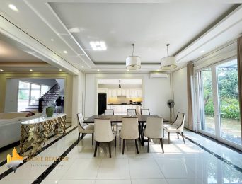 Wonderful 500sq.m villa for rent in Vinhomes Riverside Bang Lang (5)