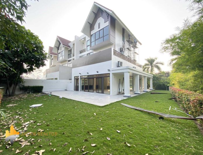 Wonderful unfurnished villa for rent in Q Block, Ciputra Hanoi (1)