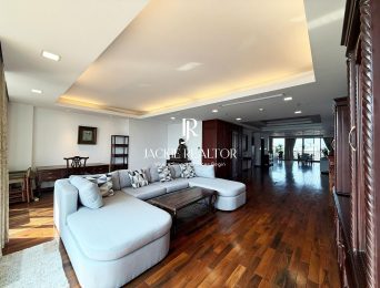 Xuan Dieu, Tay Ho Superb 3-bedroom serviced apartment for rent with a direct view of West Lake (3)